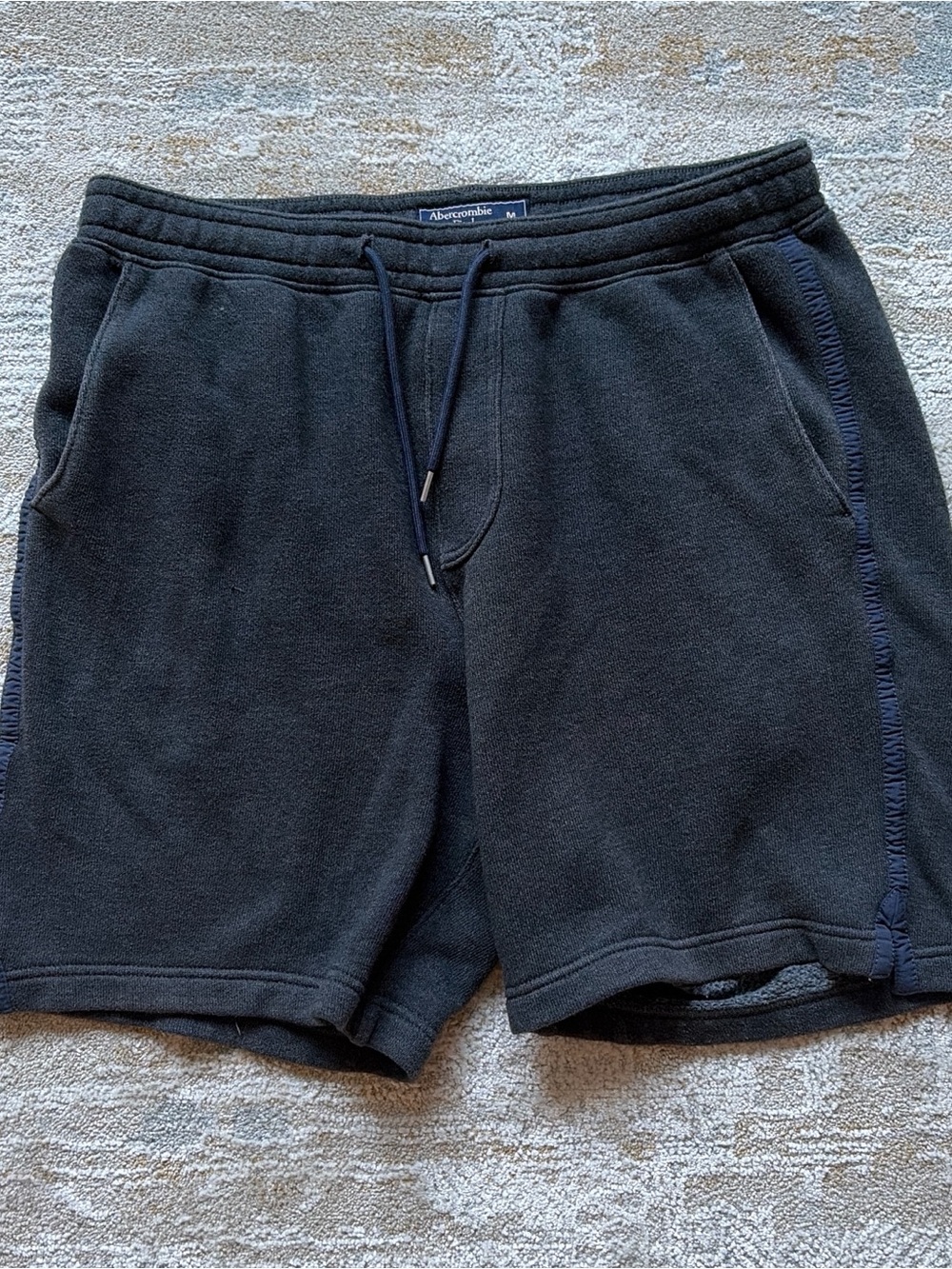 Abercrombie & Fitch Men's Black Fleece Drawstring Athletic Shorts